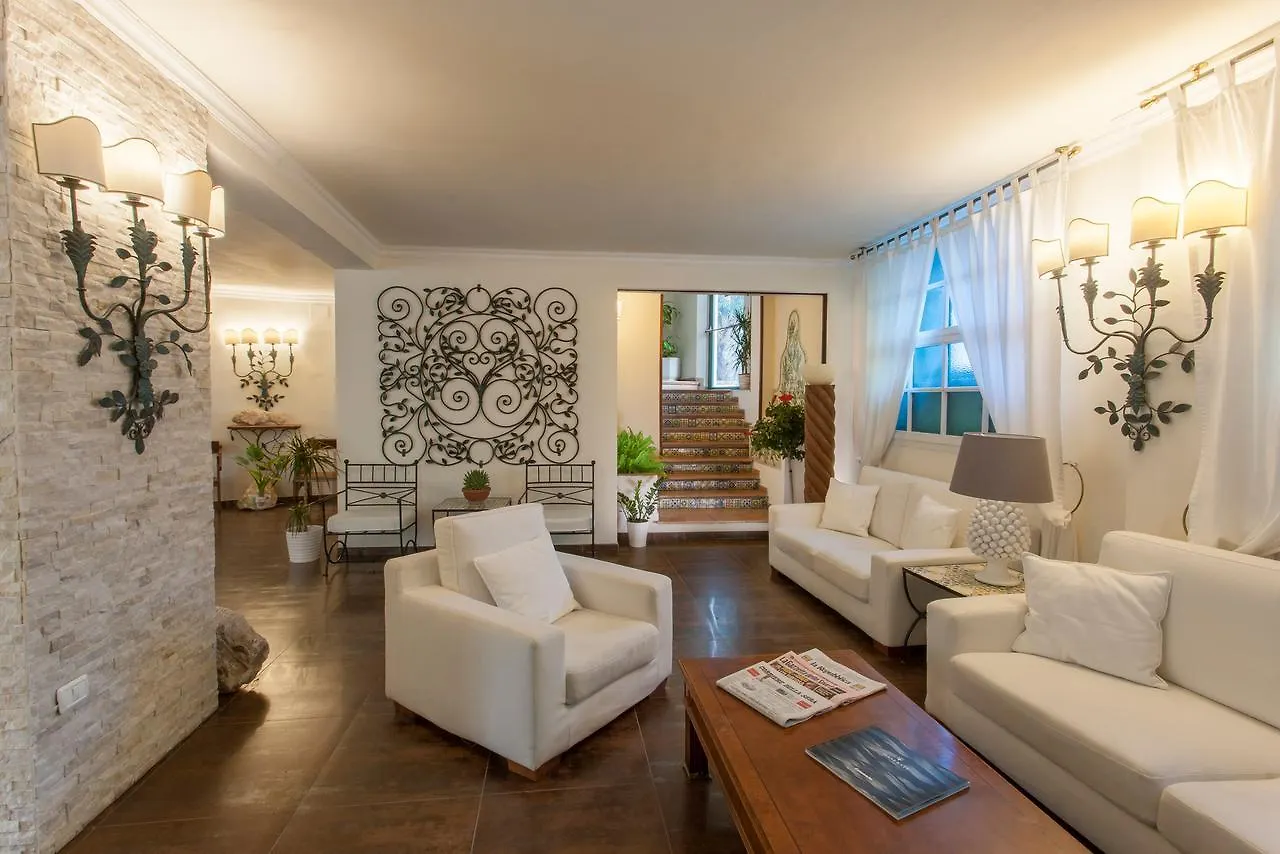 Hotel Barracuda Marina di Campo 4*,
